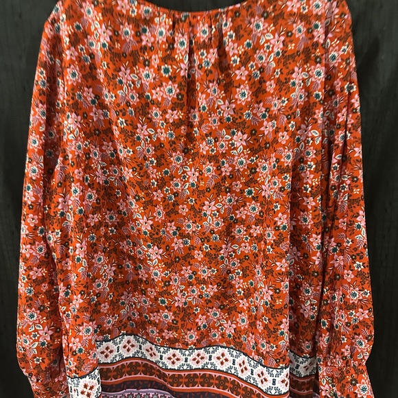 Liz Claiborne Floral Blouse - Orange and Pink Metal Button Detail in a Size XXL - Picture 4 of 4